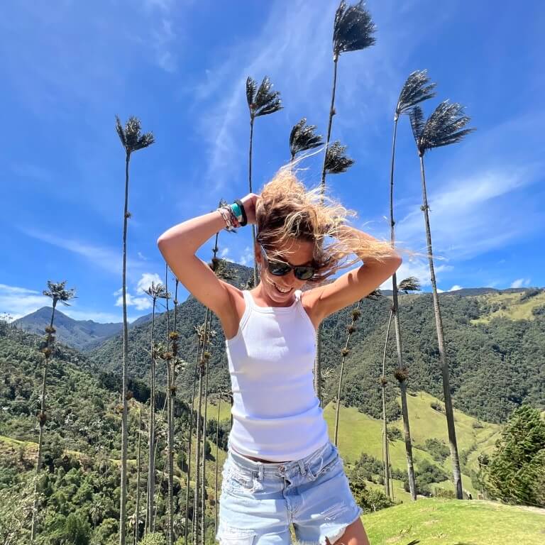 Valle de Cocora in Colombia con palme da cera durante un viaggio in America