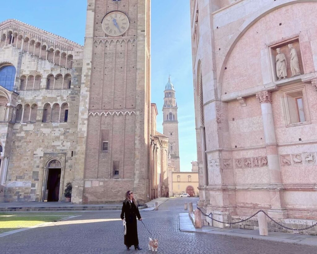 Duomo e Battistero di Parma in Piazza Duomo con vista sulla torre, cosa vedere a Parma in 1 o 2 giorni