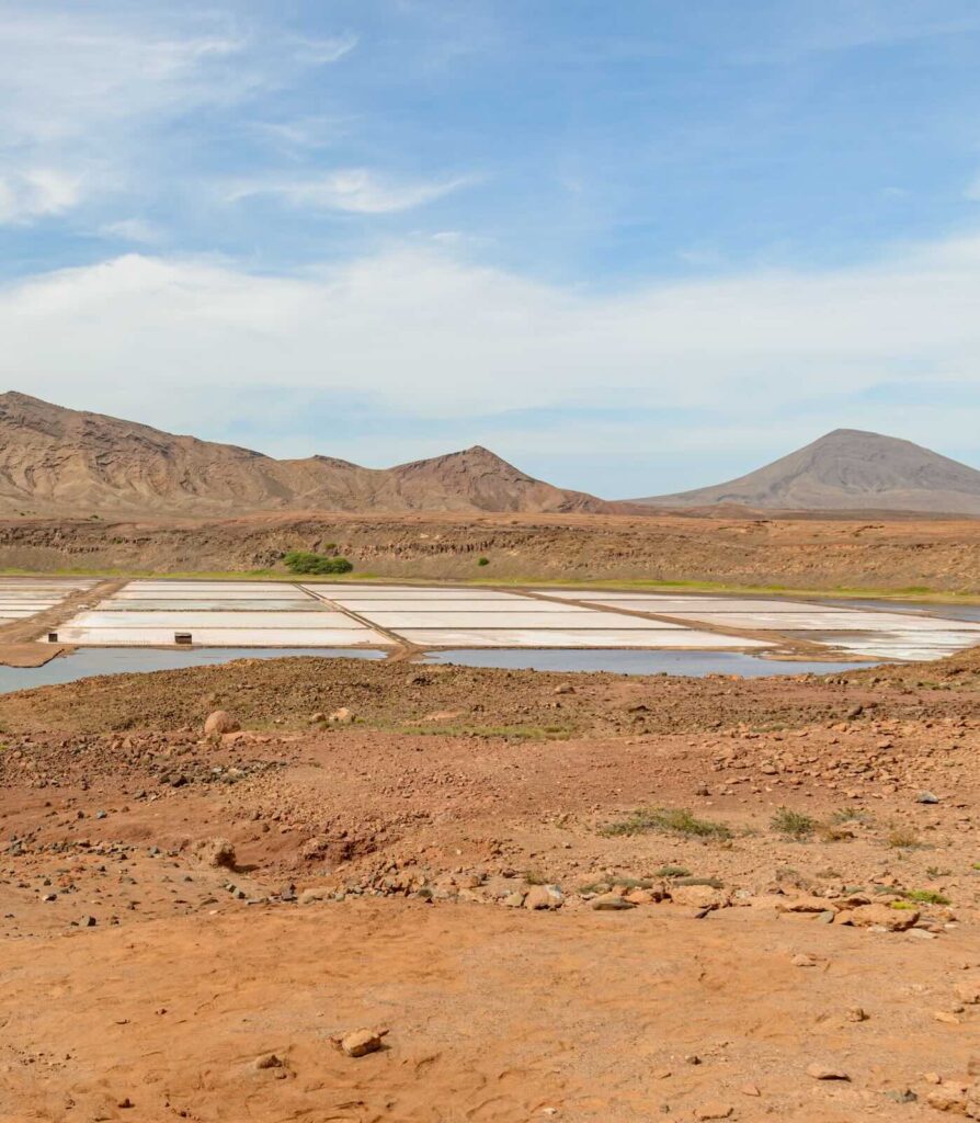 Vista sulle saline di Pedra de Lume, una delle principali attrazioni di Sal Capo Verde