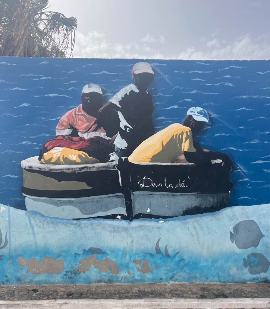 Murale dedicato ai pescatori nel villaggio di Palmeira a Sal Capo Verde