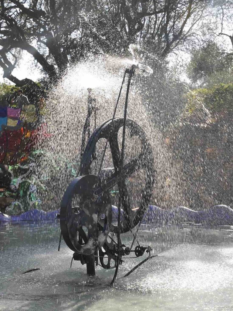 Meccanismo della Ruota della Fortuna al Giardino dei Tarocchi di Capalbio