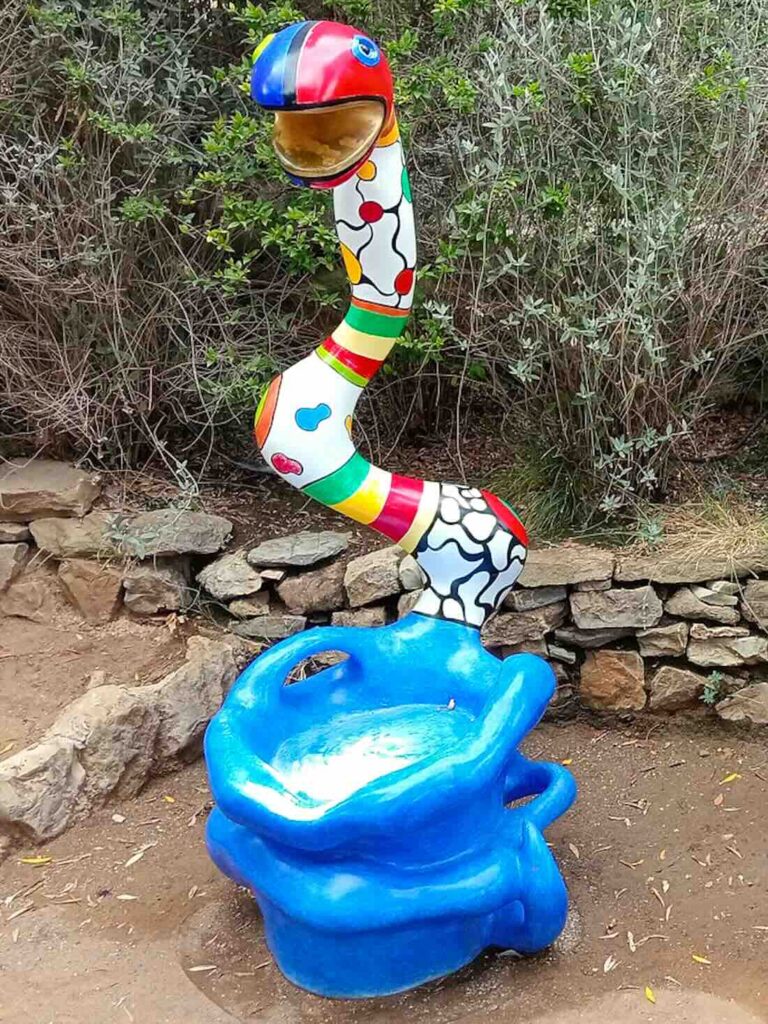 Sedile dei Serpenti nel Giardino dei Tarocchi di Capalbio