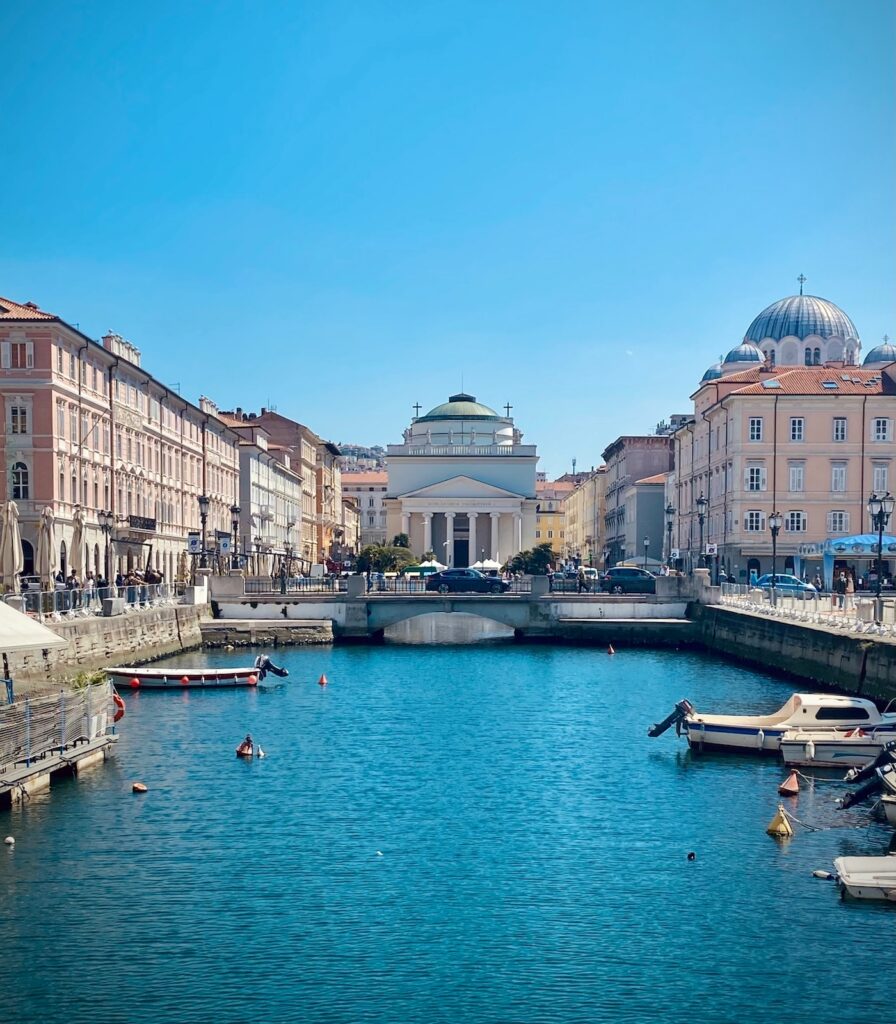 Canal Grande di Trieste nel Borgo Teresiano