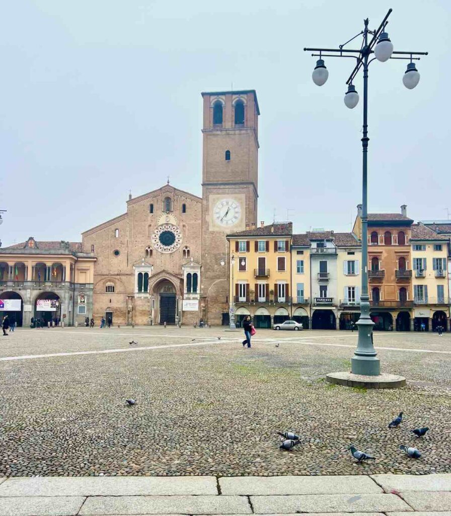 Piazza della Vittoria, una delle principali cose da vedere a Lodi